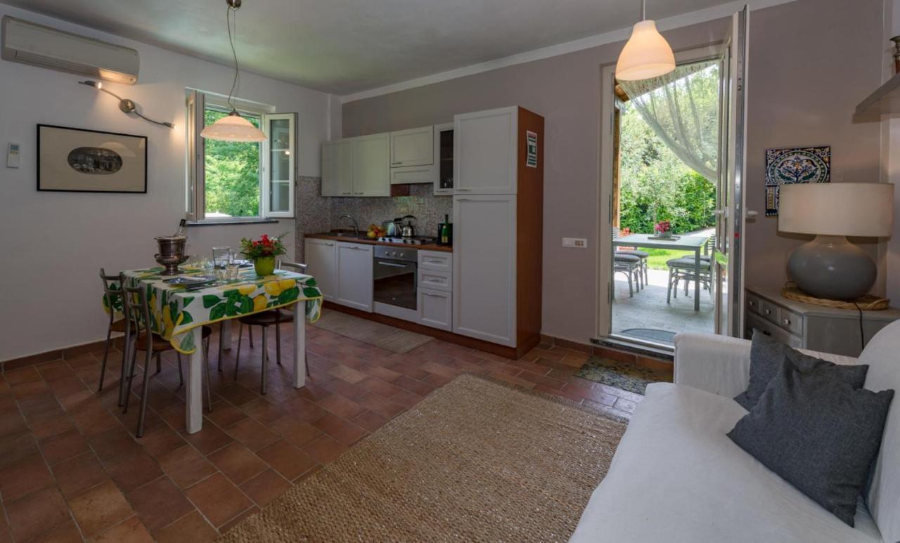Villa Con Piscina Esclusiva Nel Verde Lucca Exteriör bild