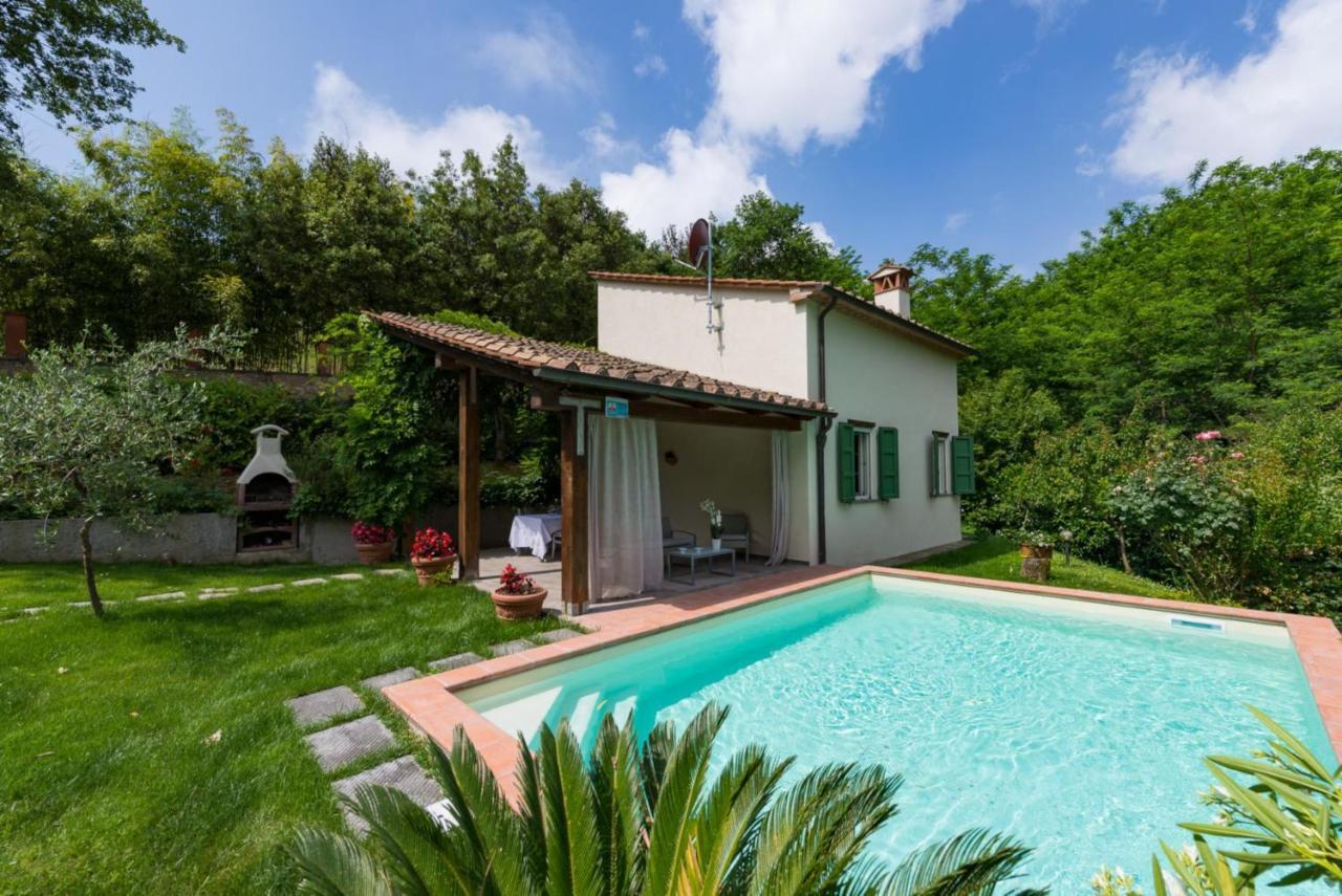 Villa Con Piscina Esclusiva Nel Verde Lucca Exteriör bild